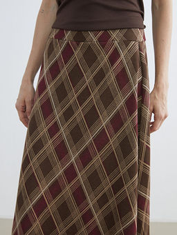 Beli Lastikli Baklava Desenli A Kesim Etek