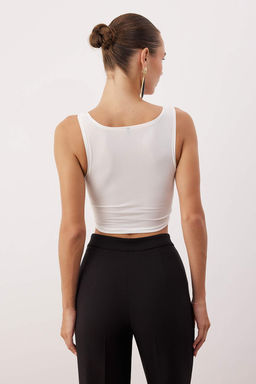 Trendyolmilla Beyaz Crop Pencere/Cut Out Detayl? Orme Bluz TPRSS24BZ00029 фото 20