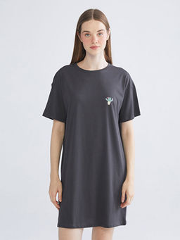 Bisiklet Yaka Bask?l? Kad?n Gecelik