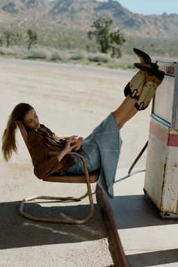 CAZADORA CORTA 100% PIEL ANTE CINTUR?N / Tabaco - Zara фото 2