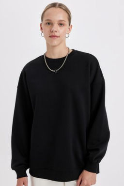 Okula Donus Oversize Genis Kal?p Bisiklet Yaka Basic Duz Kal?n Sweatshirt