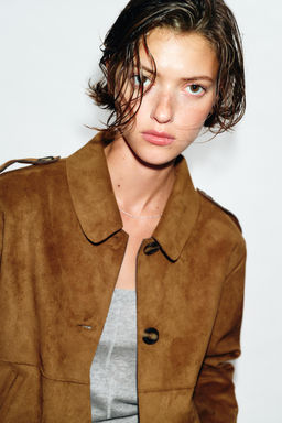 CHAQUETA CORTA EFECTO ANTE / Tostado - Zara фото 4