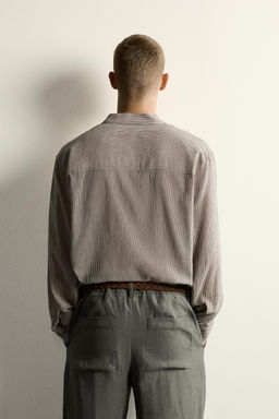 CAMISA FLUIDA RELAXED FIT / Rayas marrones