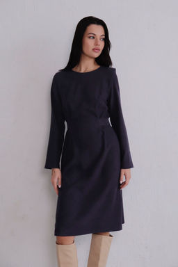 Платье-футляр с акцентом на талию