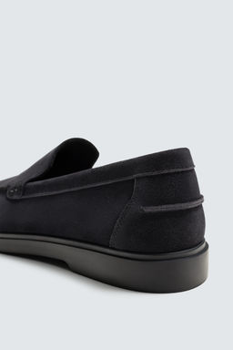 CASUAL LEATHER LOAFERS