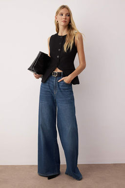 Siyah Fitted Tuvit Dokuma Belden Oturan Yelek TWOAW26YE00049