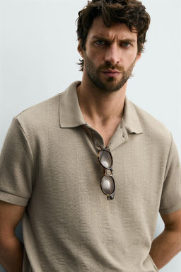 POLO REGULAR FIT JACQUARD RAYAS / Tostado