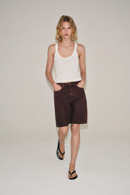 BERMUDA DENIM RELAXED TIRO MEDIO ZW COLLECTION / Granate oscuro