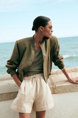 Pantalon corto en mezcla de lino