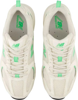 Кроссовки взрослые