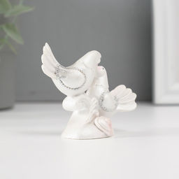 Фигурка полистоун Два голубя, на подставке, 6.3?5.5?2.5 см, МИКС