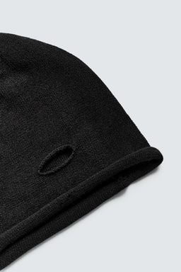 DISTRESSED KNIT BEANIE - Zara фото 4