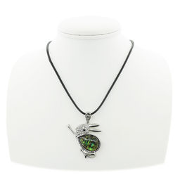 Кулон "Кролик" перламутр гелиотис