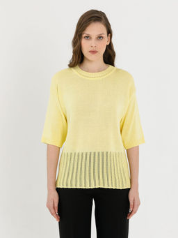 Блузка вязаная