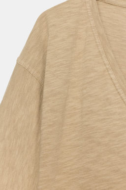 CAMISETA ESCOTE PICO / Tostado - Zara фото 7