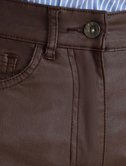 Брюки-трубы из эластичного хлопка с эффектом кожи