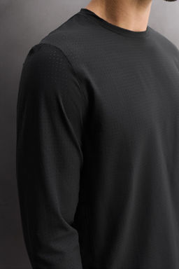 PERFORATED LONG SLEEVE T-SHIRT - Zara фото 14