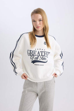 Женский белый крутой толстый свитшот оверсайз с широким кроем и круглым вырезом с принтом - Defacto фото 5