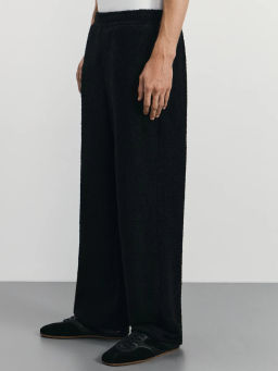 Брюки relax fit из фактурной ткани / Zarina