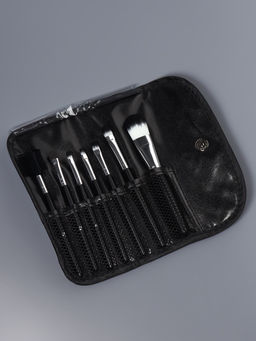 Набор кистей для макияжа SMOKY, 7 шт., футляр с кнопкой, чёрный