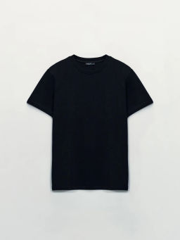 Базовая футболка slim fit / Zarina