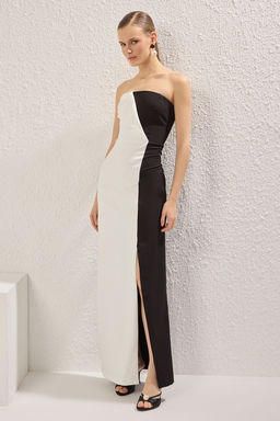 TRENDYOLMILLA Siyah-Beyaz Straplez Dokuma Uzun S?k Abiye & Mezuniyet Elbise TPRSS25AE00150  фото 3