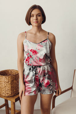 Светло-серый комплект из атласа цветы майка и шорты