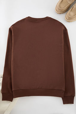 TRENDYOL MAN Gri Premium Bisiklet Yaka Oversize/Genis Kesim Yaz? Nak?sl? Diagonal Sweatshirt TMNAW24SW00039 - Trendyolmilla фото 8