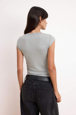 Gri Melanj Fitted/Vucuda Oturan Kay?k Yaka K?sa Kollu Yumusak Orme Bluz TWOSS26BZ00518 - Trendyolmilla фото 4