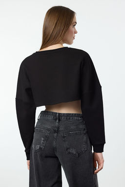 TRENDYOLMILLA Siyah Aplike Nak?sl? Relaxed Super Crop Kal?n Orme Sweatshirt TWOAW25SW00279 фото 10