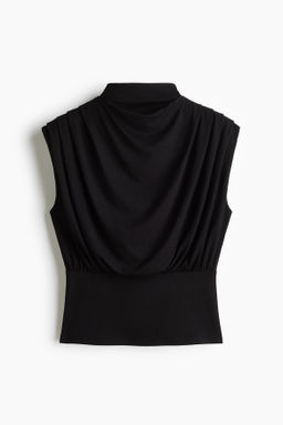 Top de viscosa con cuello perkins