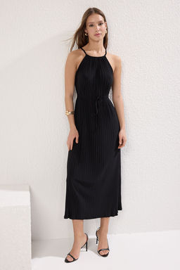 TRENDYOLMILLA Siyah Duz Maxi Dik Yaka Piliseli Skater/Belden Ac?lan Orme Elbise TWOSS25EL00513  фото 2
