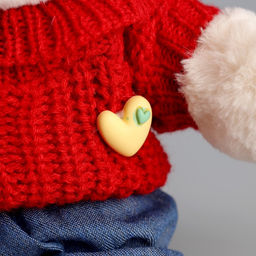 Мягкая игрушка Little Friend, мишка в красном свитере, 21 см