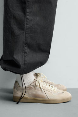 ZAPATILLA ESTILO RETRO / Marr?n Arena