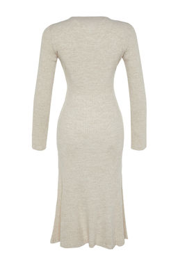 TRENDYOLMILLA Kahverengi Midi Triko Bisiklet Yaka Elbise TWOAW21EL0422 фото 32