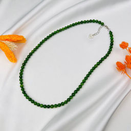 Бусы из Хромдиопсида