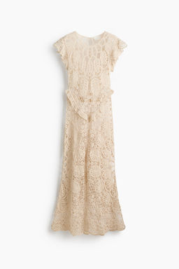 Vestido efecto crochet con manga circular