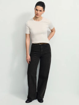 Базовая футболка SLIM FIT / Zarina