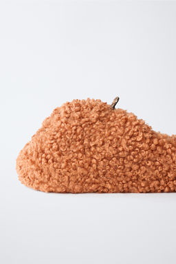 FAUX SHEARLING PUMPKIN SLIPPERS - Zara фото 6