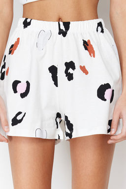 Beyaz-Cok Renkli %100 Pamuklu Leopar Desenli Sloganl? Sortlu Orme Pijama Tak?m? THMSS24PT00032