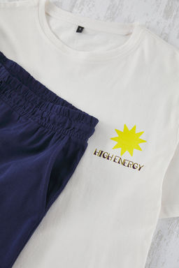 TRENDYOL MAN Ekru - Lacivert Regular Fit Bask?l? Orme Sortlu Pijama Tak?m? TMNSS25PT00019 - Trendyolmilla фото 3