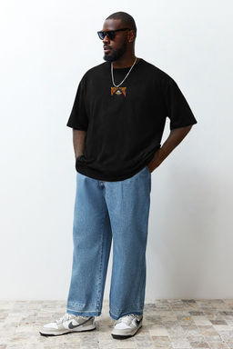TRENDYOL MAN Buyuk Beden Siyah Oversize/Genis Kesim Uzay Bask?l? %100 Pamuklu T-Shirt TMNSS25BF00017 - Trendyolmilla фото 2