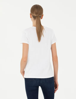 Beyaz Regular Fit Basic Ti__rt