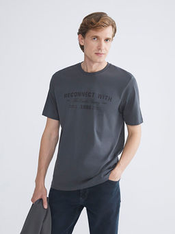 Bisiklet Yaka Bask?l? Penye Erkek Ti??rt