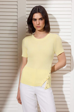 Sar? Bisiklet Yaka Asimetrik Dugme Detayl? Fitted Triko Ince Bluz TWOSS26BZ00285