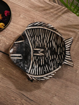 Тарелка «Рыба», 28×26×5 см, тёмно-коричневая