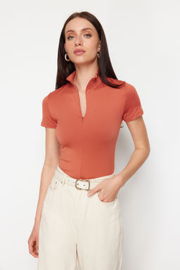 Tarc?n Fitted/Vucuda Oturan Fermuarl? Yaka K?sa Kollu Esnek Orme Bluz TWOSS24BZ00489