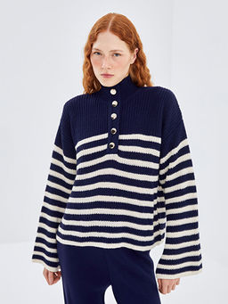 Yar?m Bal?k?? Yaka ?izgili Oversize Kad?n Triko Kazak