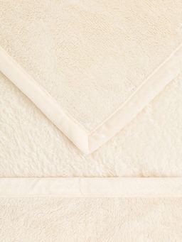 Плед плюшевый 150x200 молочный - Denastia фото 2