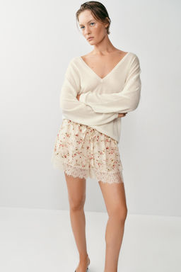 SHORTS ESTAMPADO FLORAL ENCAJE / Estampado - Zara фото 4
